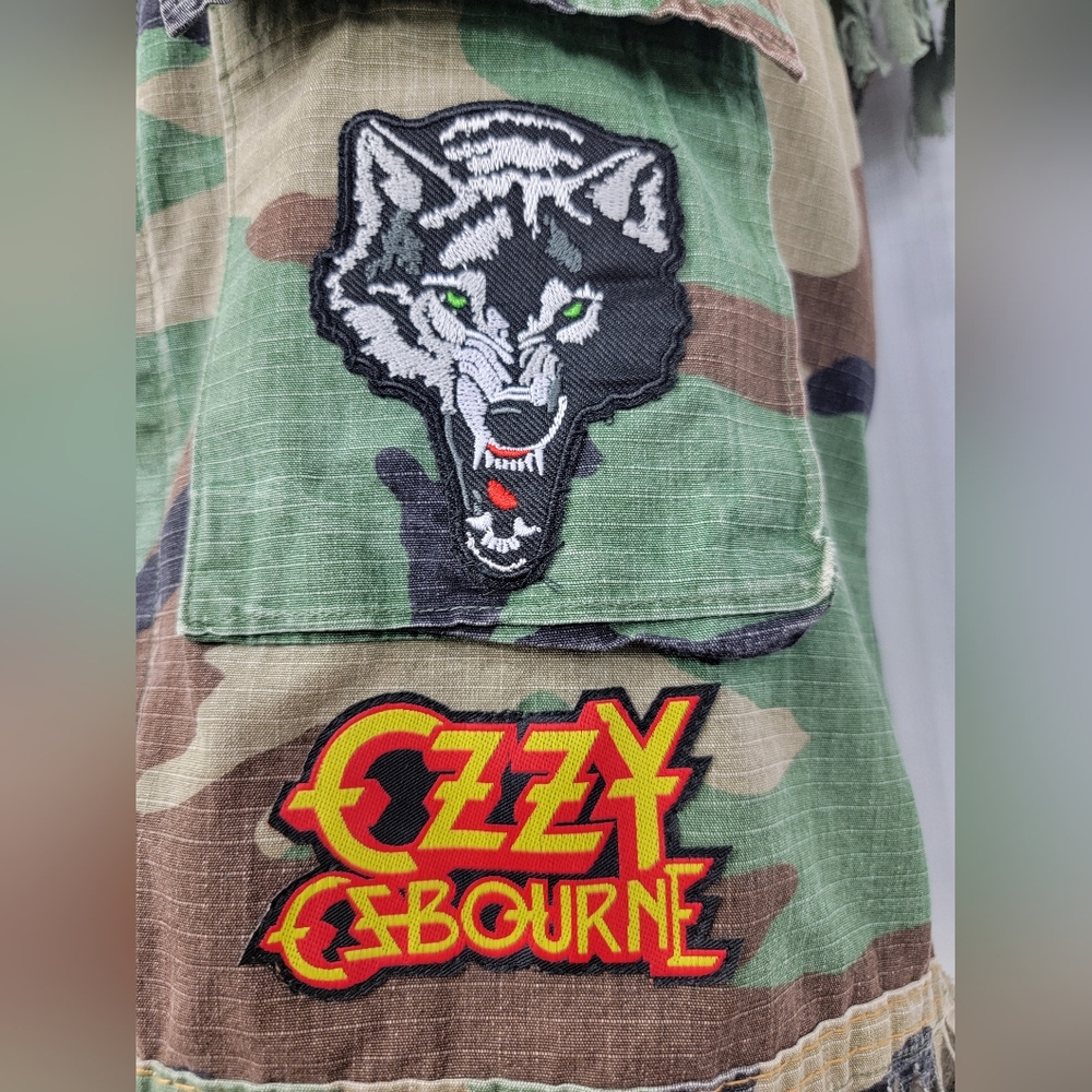 US Army Fringe Ozzy Vest Rock Patches Harley Davidson Upcycled - Picture 10 of 15